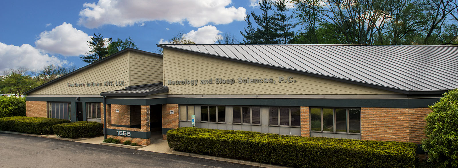 Neurology and Sleep Sciences building exterior