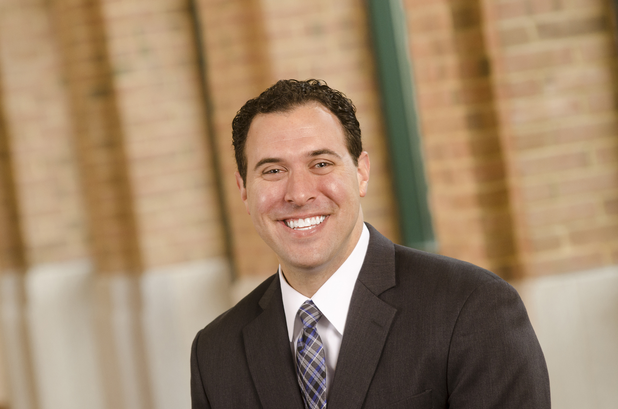 russell-evan-2016 Evan Russell, MD portrait